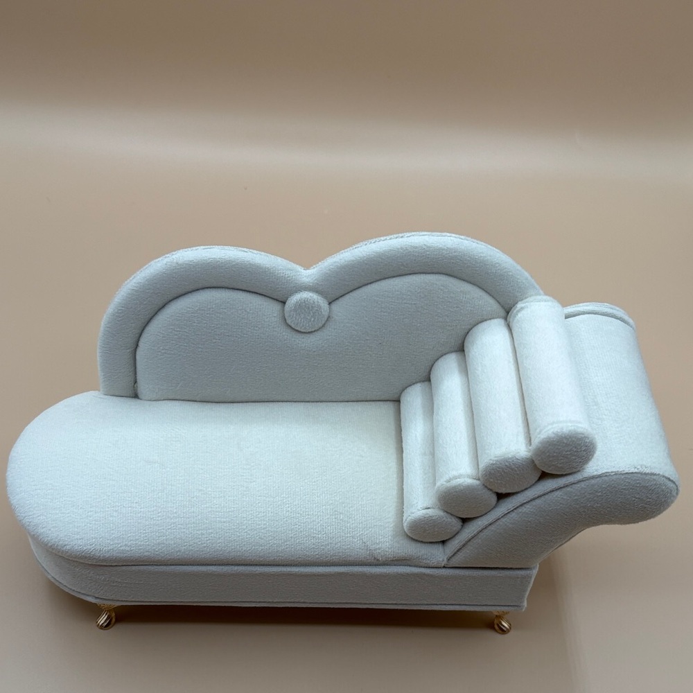 White Jewelry Organizer Sofa NWT - Picture 2 of 6